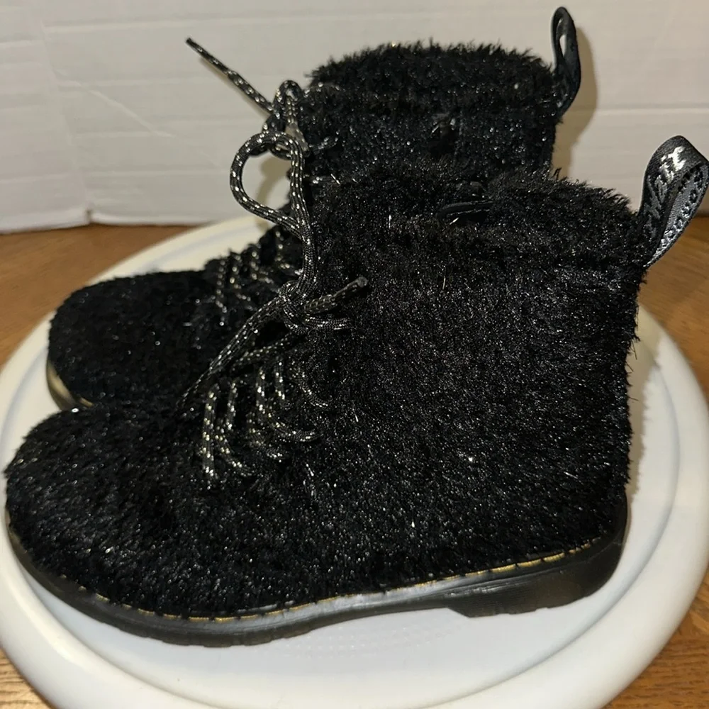 🆕Dr. Martens Pascal Tinsel Fur Lace Up Boots